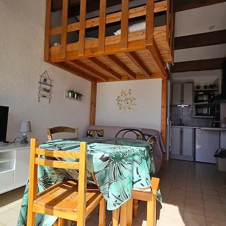 6 Couchages A La Appartamento *